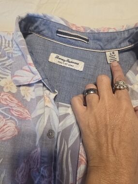 Tommy Bahama Women's  Light Blue Floral Button-Up Shirt